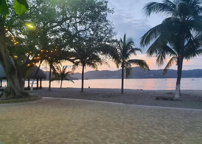 Casa La Playa Guest house