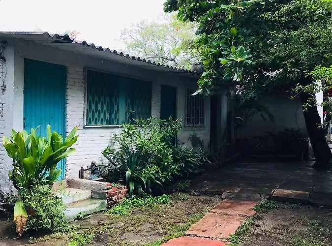 Guest house Casa La Playa *